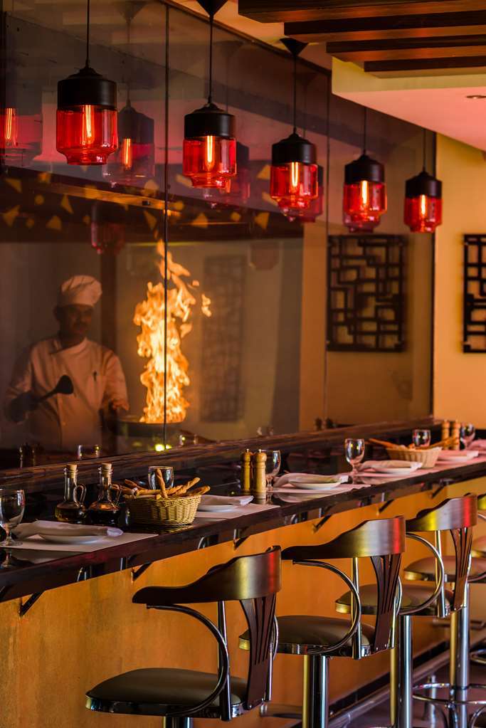 Golden Tulip Dar Es Salaam City Center Hotel Restaurant photo